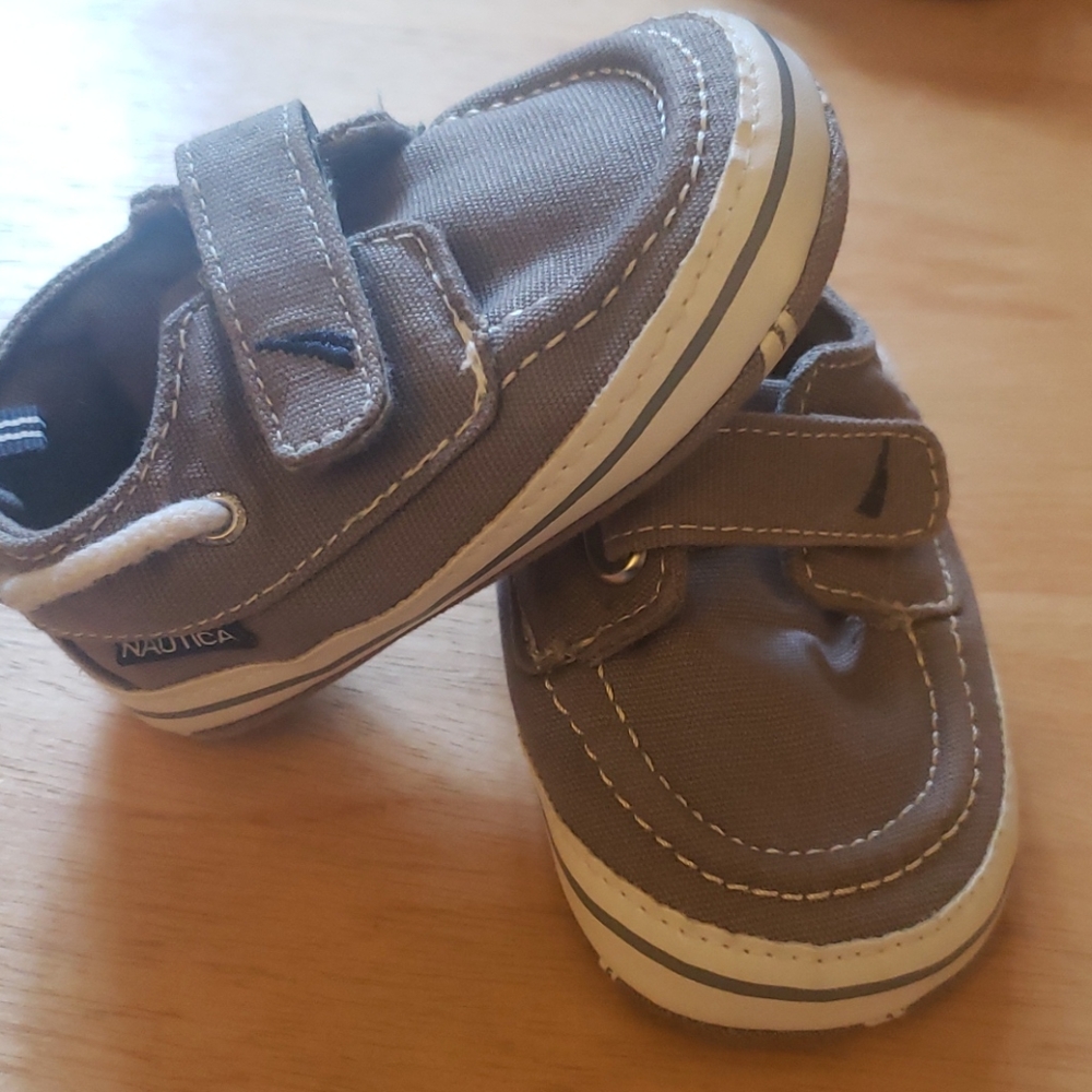 Nautica pre walk shoes